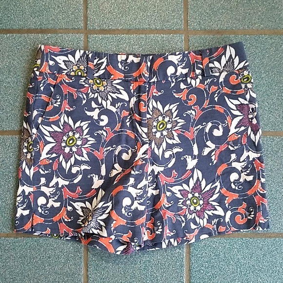 LOFT Pants - LOFT Riviera Navy Floral High Waist Shorts Size 6
